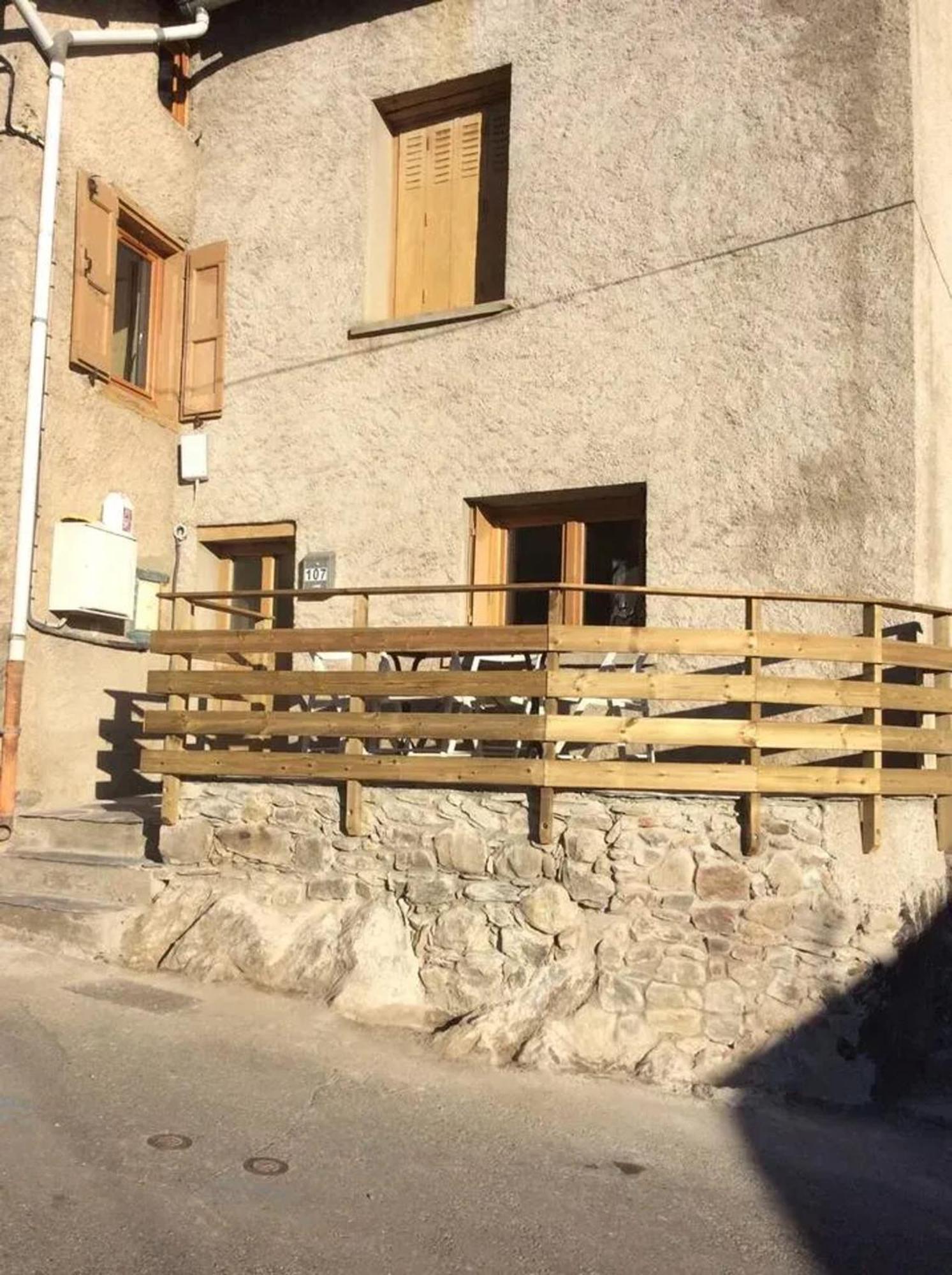 Chalet Confortable A Ascou Avec Vue Sur La Montagne Exterior photo